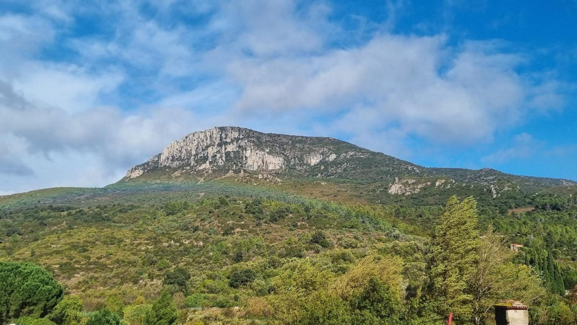 Gite De La Confluence Padern Kültér fotó